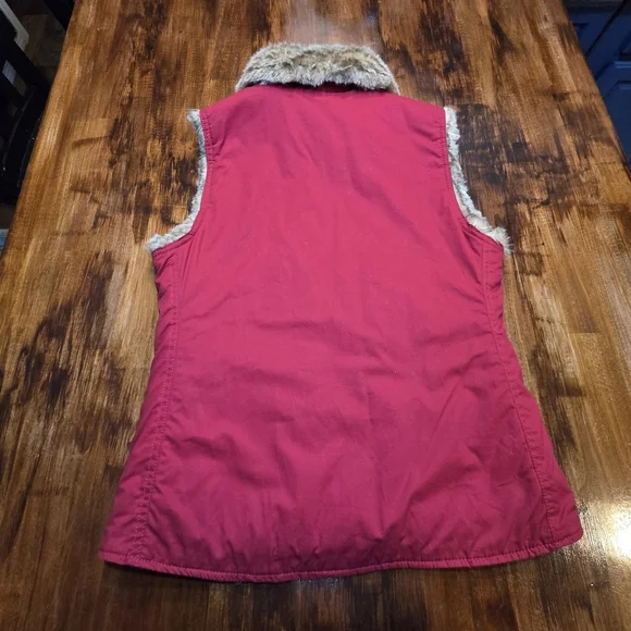 Y2K GAP Reversible Faux Fur Lined Vest - Picture 2 of 5